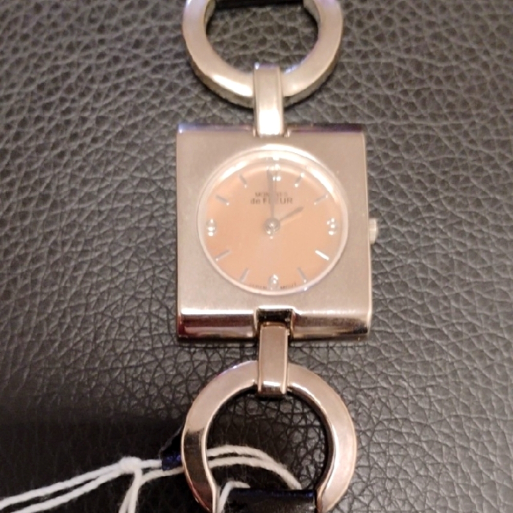 MONTRES de FLEUR 517860 LADIES WATCH NRMINT CONDITION